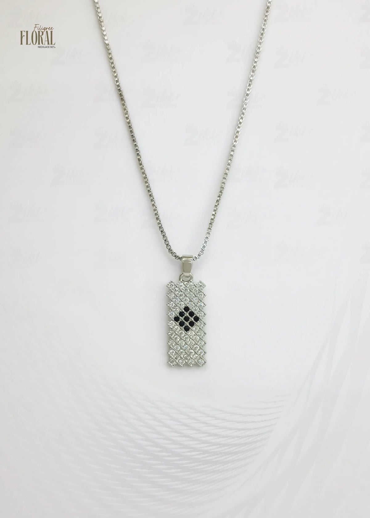 Filigree Floral Necklace Set